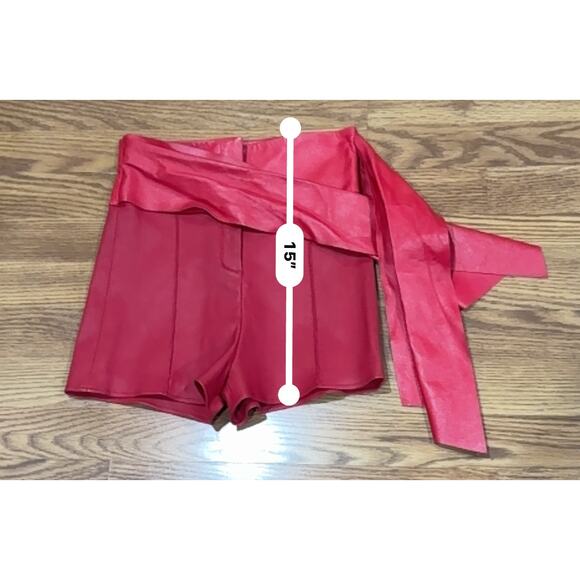 VALENTINO Garavani Red Bow-Detailed Leather Shorts size EU 38 - Picture 4 of 12